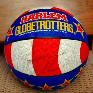 Vintage 1994 Harlem Globetrotters ball